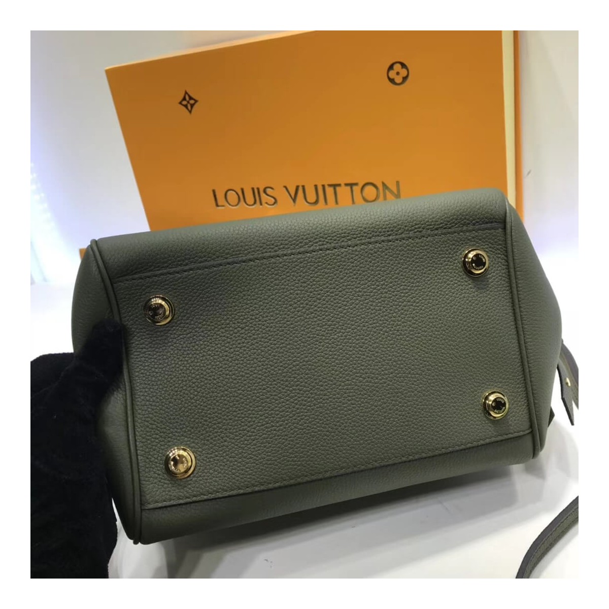 Louis Vuitton Calf Leather Milla PM M51684