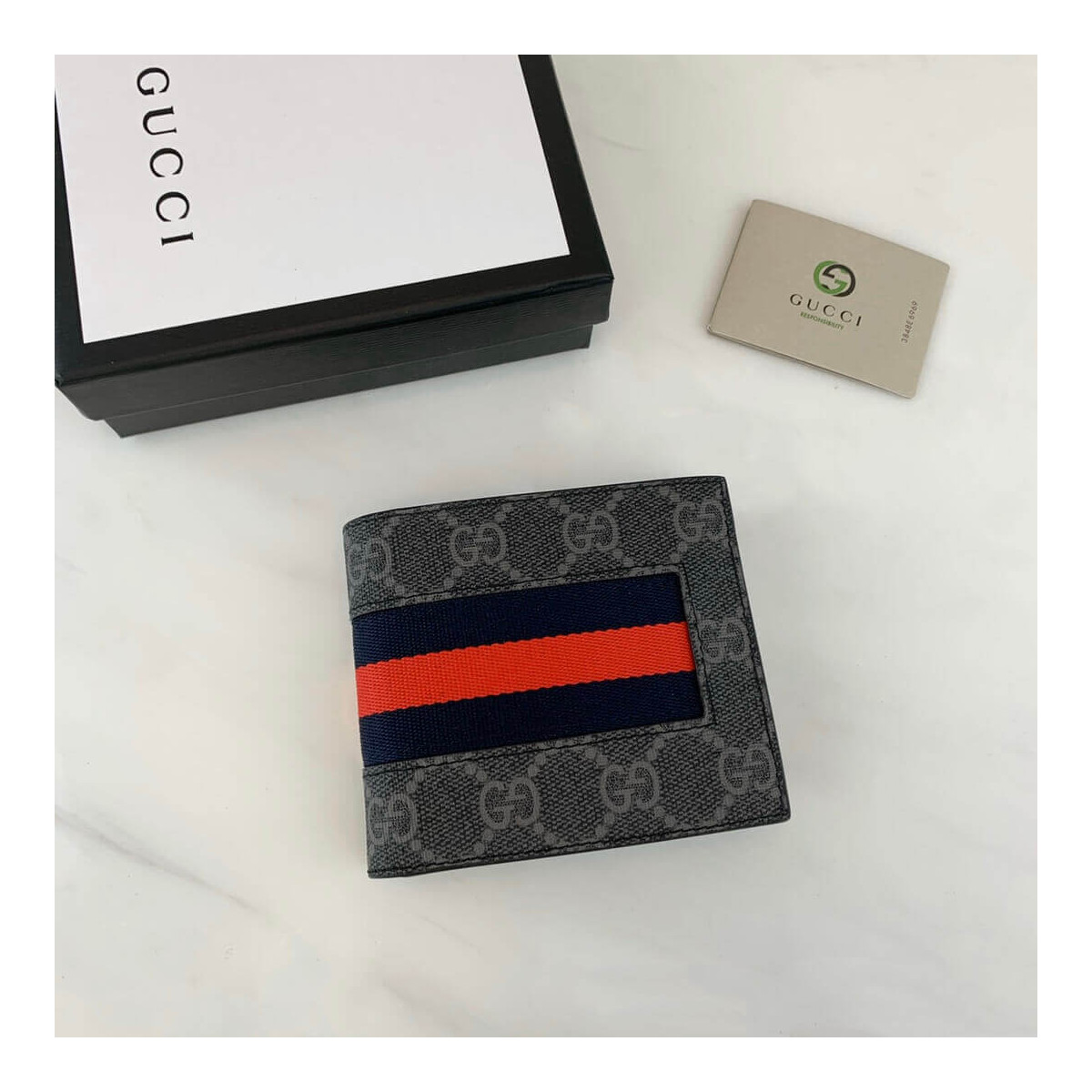 Gucci Web GG Supreme Wallet 408827