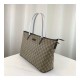 Gucci GG Supreme Zip Medium Tote Bag 353437