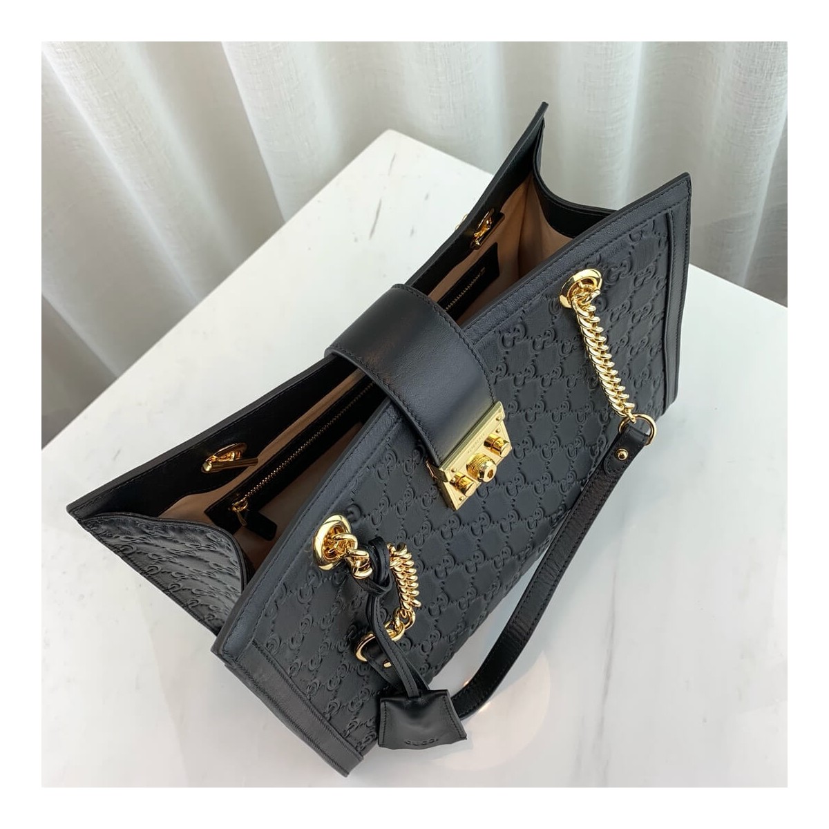 Gucci Padlock Gucci Signature Medium Shoulder Bag 479197