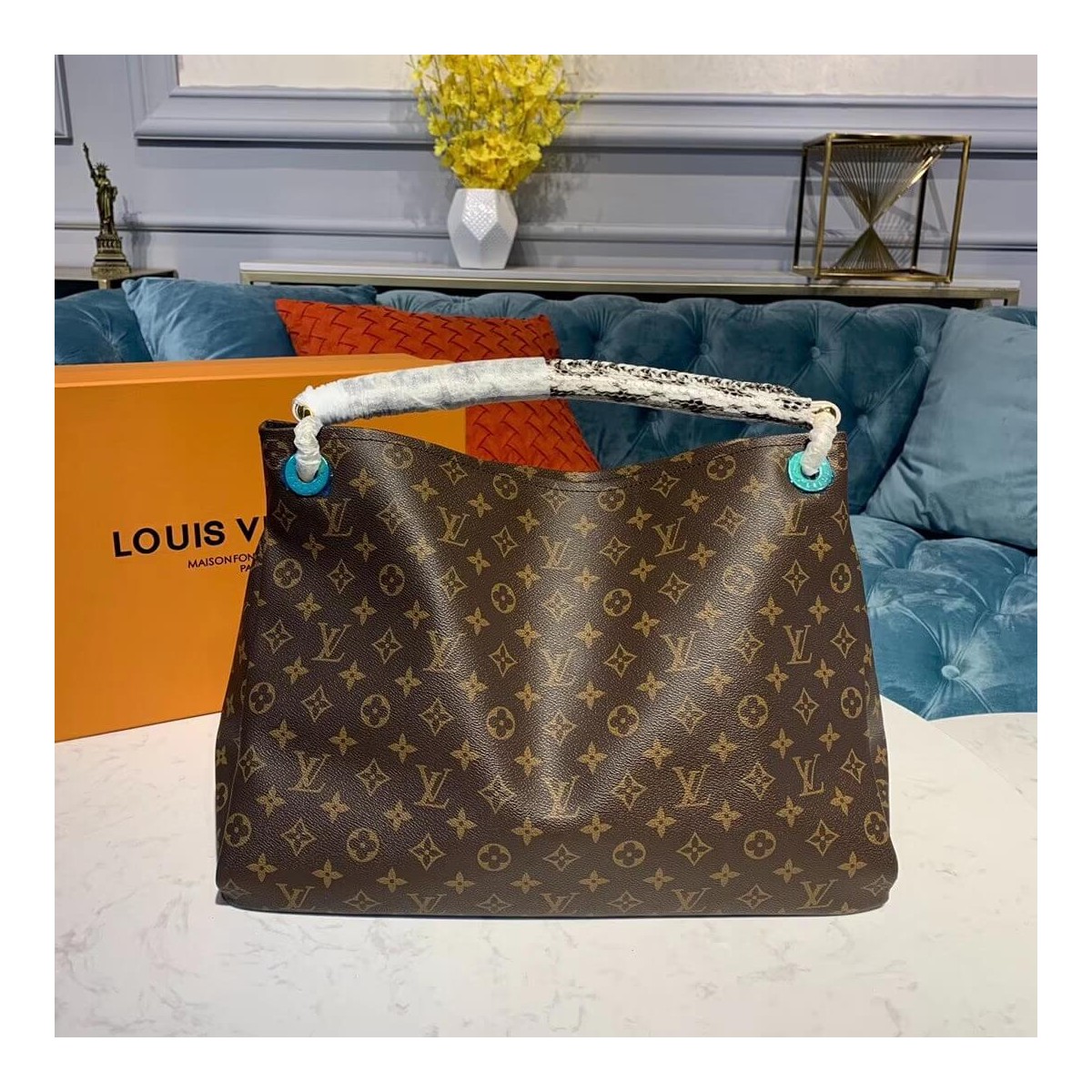 Louis Vuitton Monogram Canvas And Python Artsy MM M44010