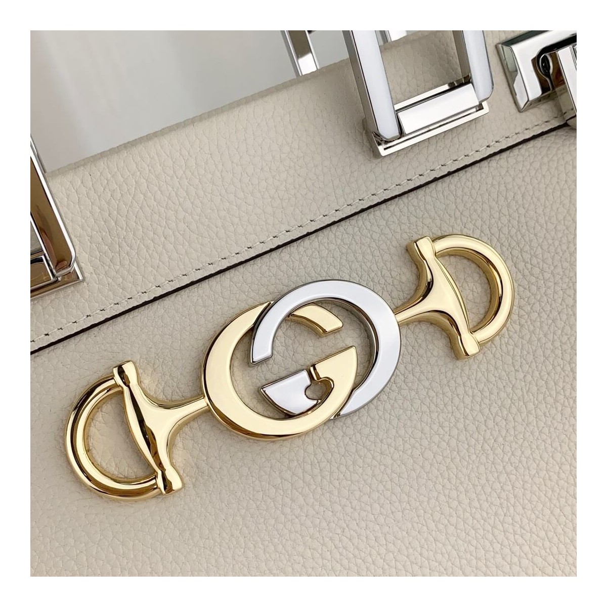 Gucci Zumi Grainy Leather Small Top Handle Bag 569712