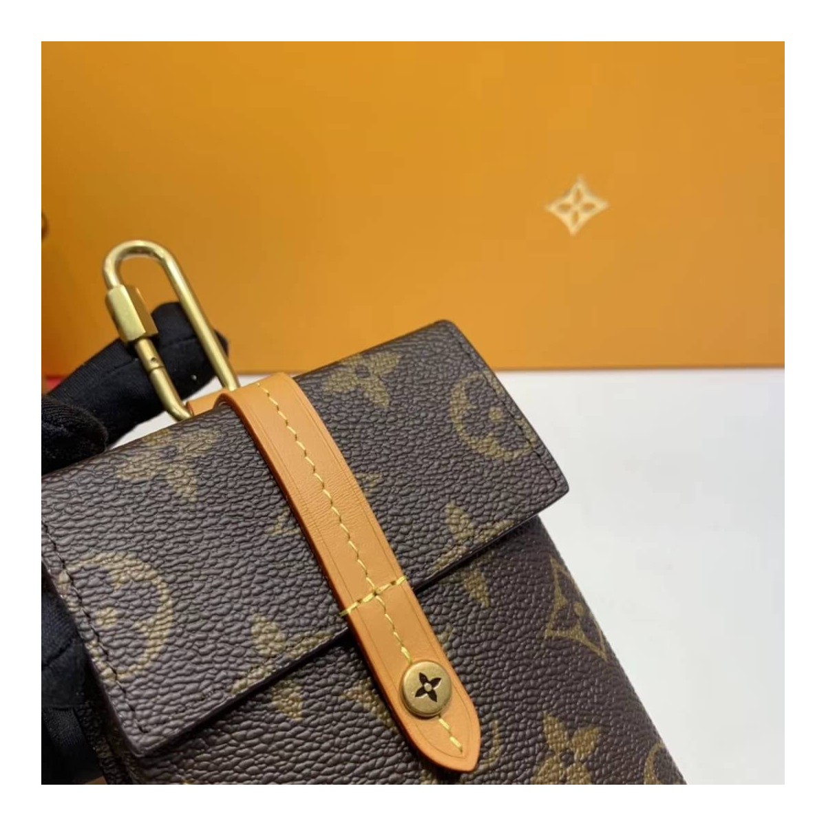 Louis Vuitton Monogram Canvas Box Phone Case M68523