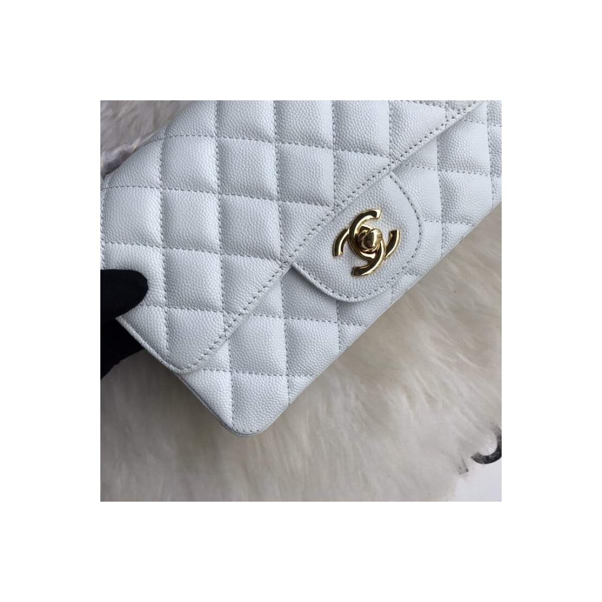 Chanel Caviar Calfskin 20cm Classic Flap Bag 1116