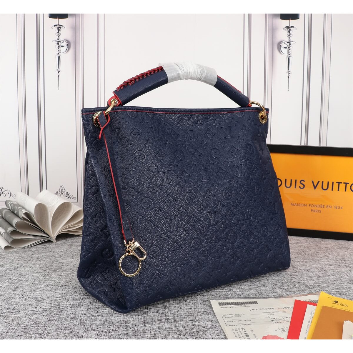 Louis Vuitton Artsy MM M41066 M43237 M43876 M44456