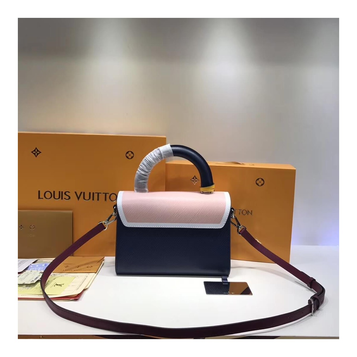 Louis Vuitton Epi Leather Twist MM M52514