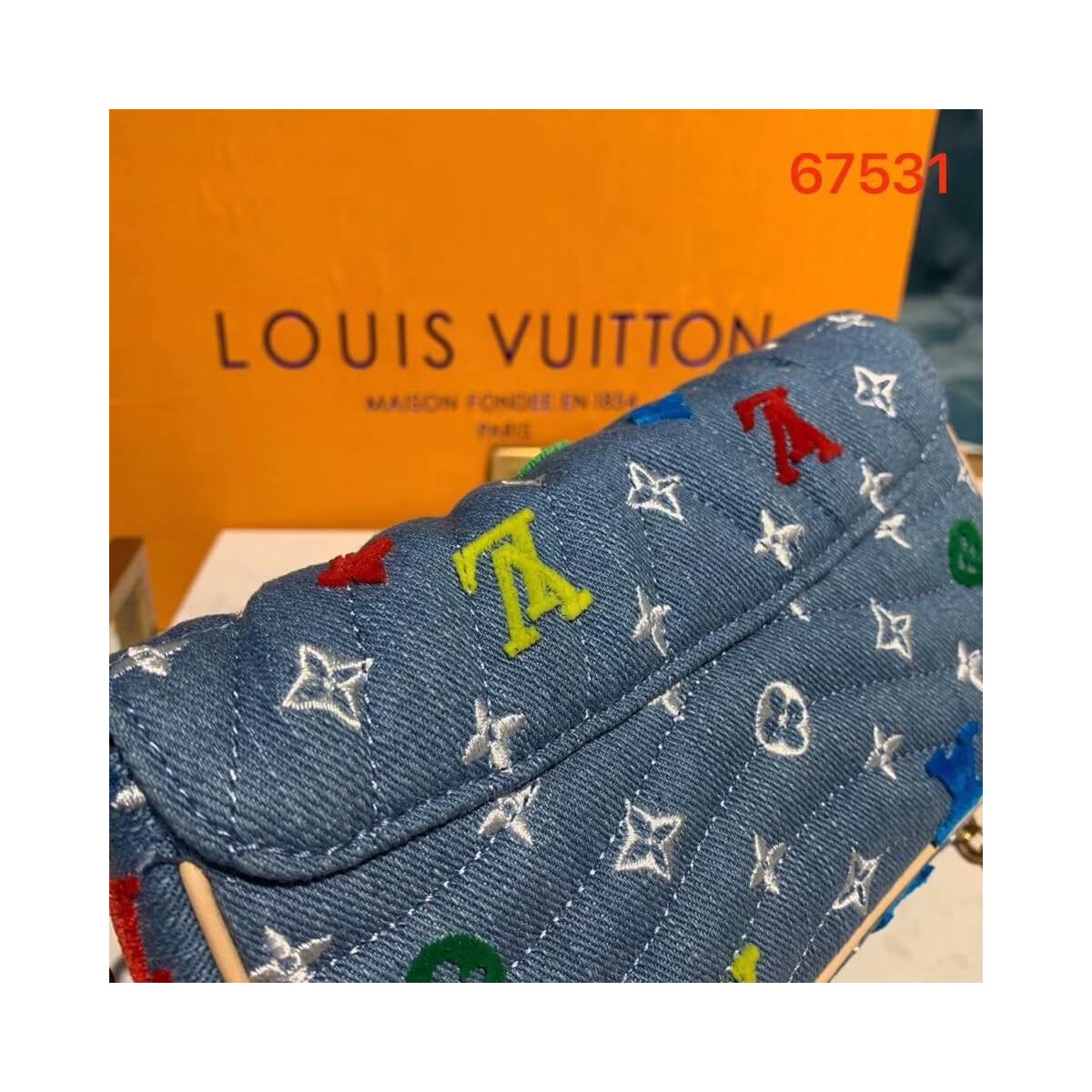 Louis Vuitton New Wave Chain Pochette M67531