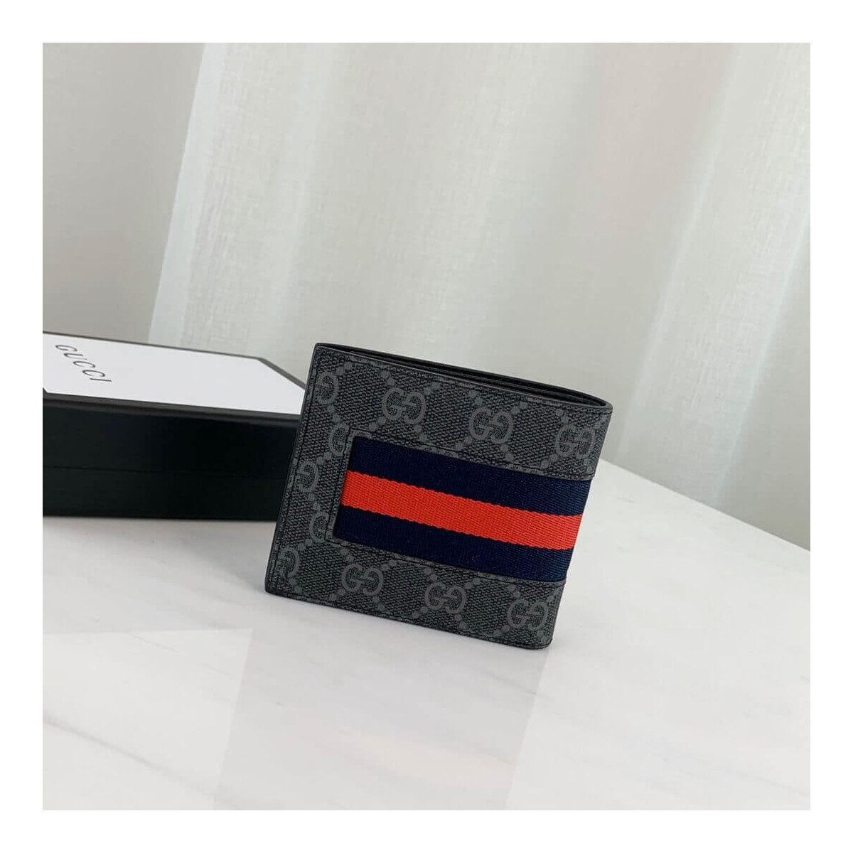 Gucci Web GG Supreme Wallet 408827