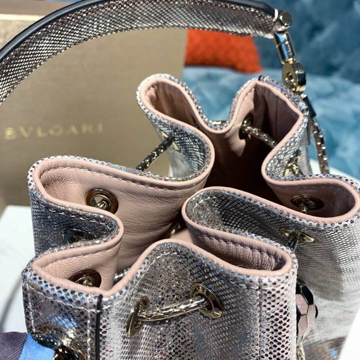 Bvlgari Serpenti Forever Bucket Bag 18cm in Karung Skin 289281 Pink