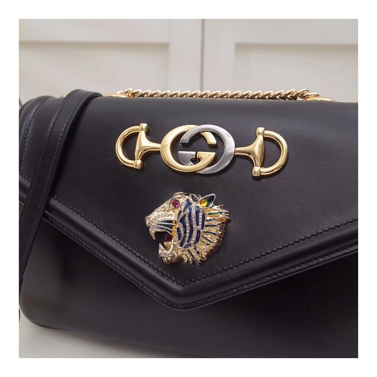 Gucci Rajah Medium Shoulder Bag 537241