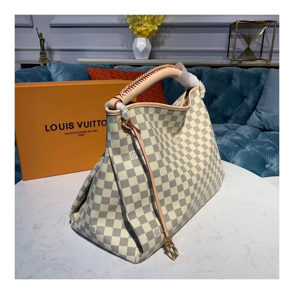 Louis Vuitton Damier Azur Canvas Artsy MM N40253