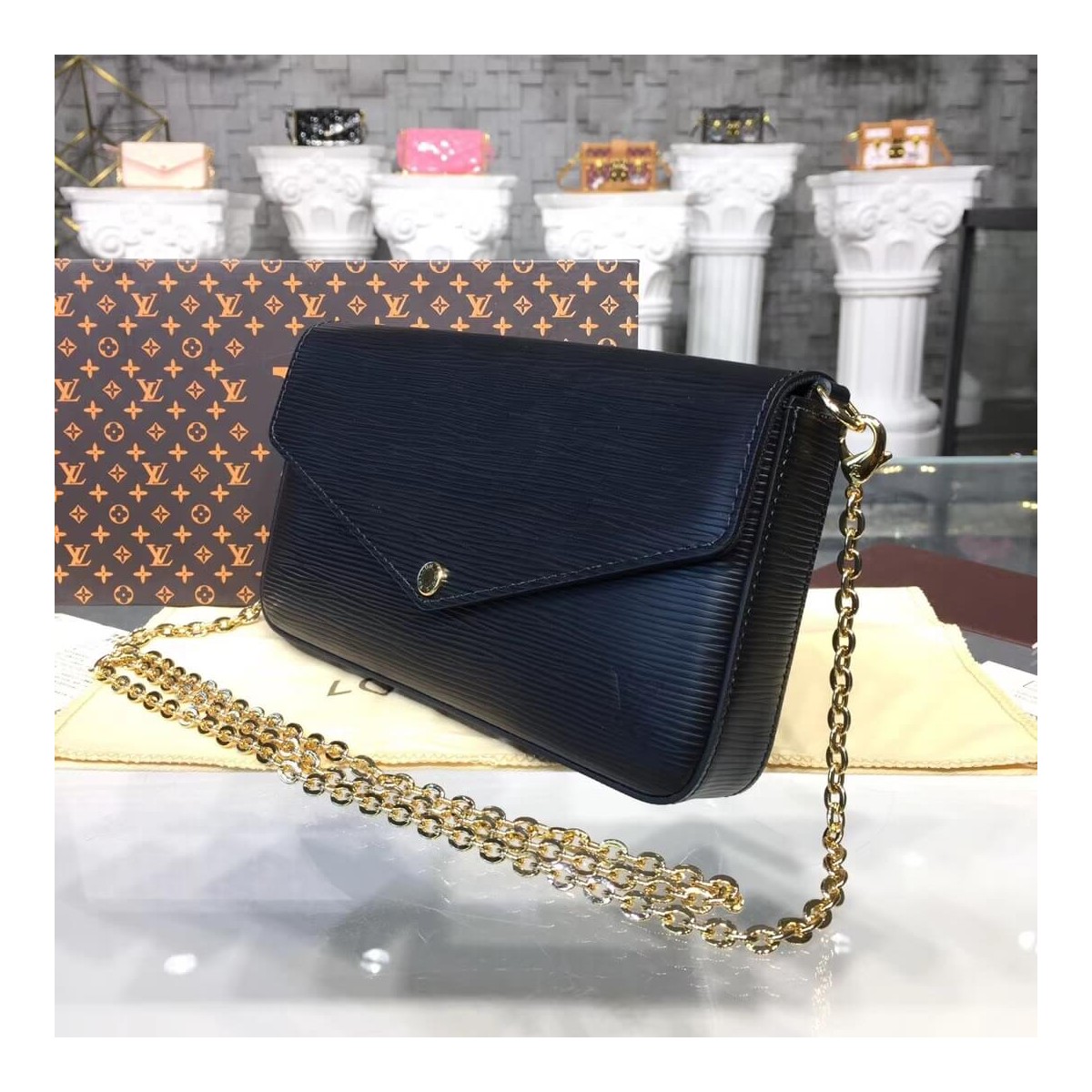 Louis Vuitton Epi Leather Pochette Felicie M62648