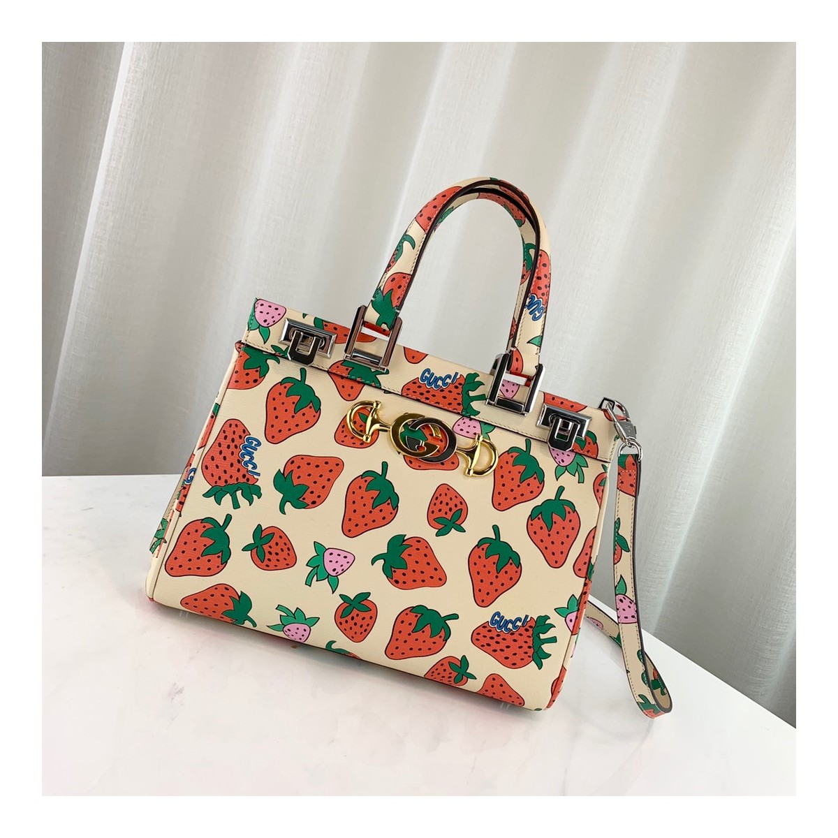 Gucci Zumi Strawberry Print Small Top Handle Bag 569712