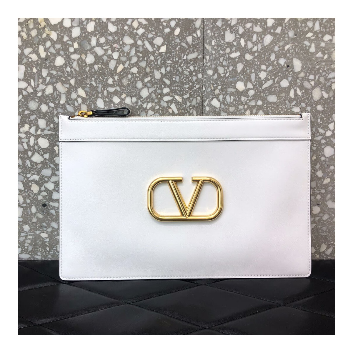 Valentino Garavani V-Ring Pouch A0269