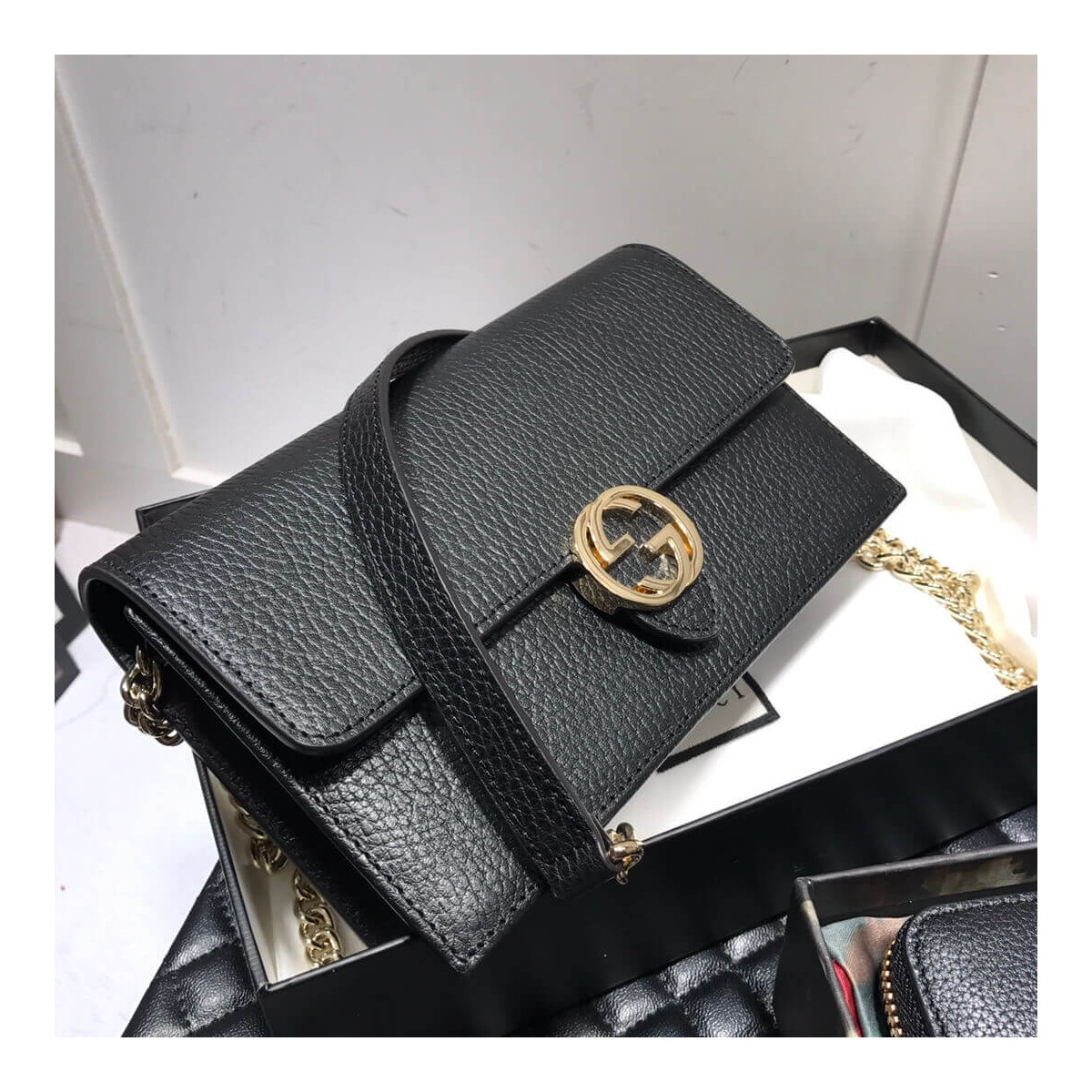 Gucci Leather Interlocking GG Crossbody Bag 510314