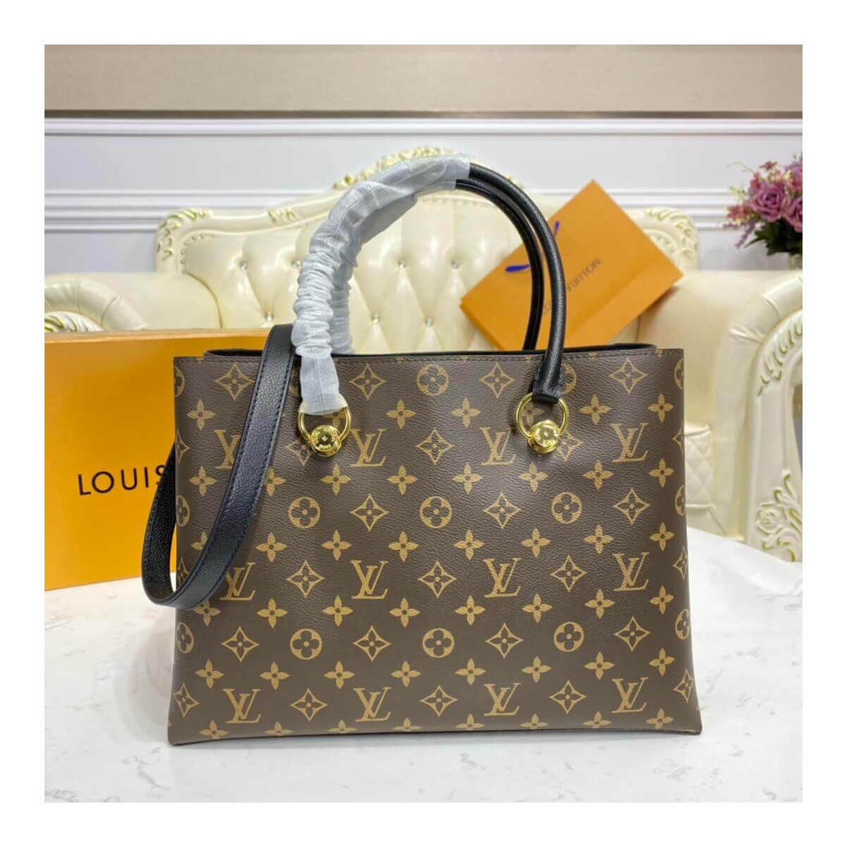 Louis Vuitton Monogram Canvas LV Riverside M40135