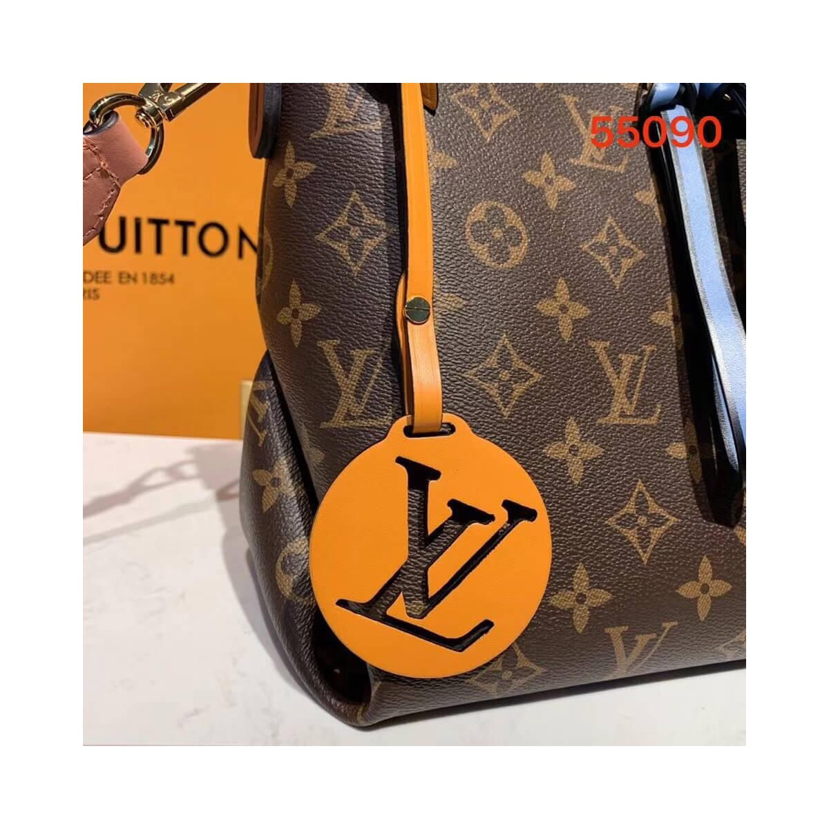 Louis Vuitton Monogram Canvas Beaubourg Hobo MiNi M55090