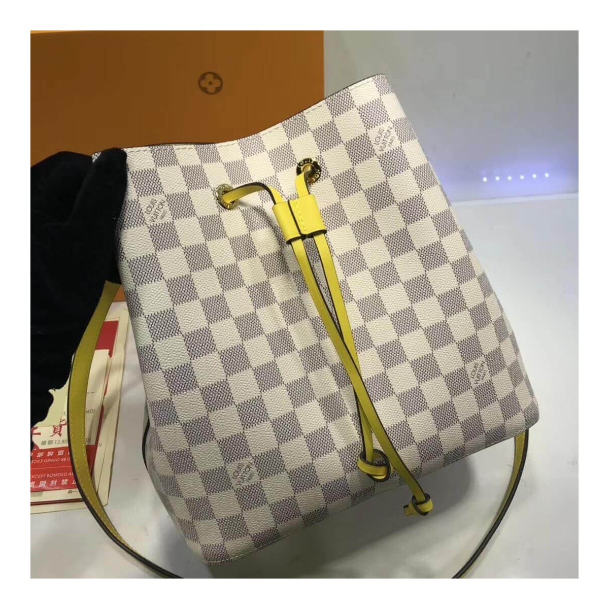 Louis Vuitton Damier Azur NeoNoe N40513