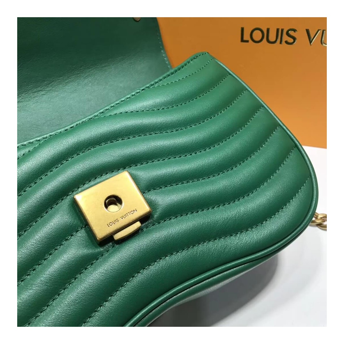 Louis Vuitton New Wave Chain Bag MM M51946