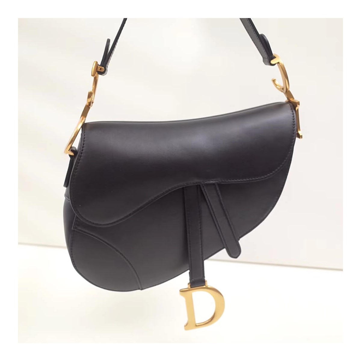 Christian Dior Smooth Calfskin Saddle Bag M0446