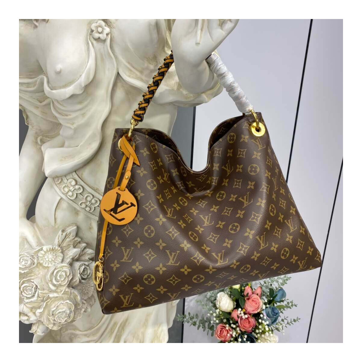 Louis Vuitton Monogram Canvas Artsy MM M43994