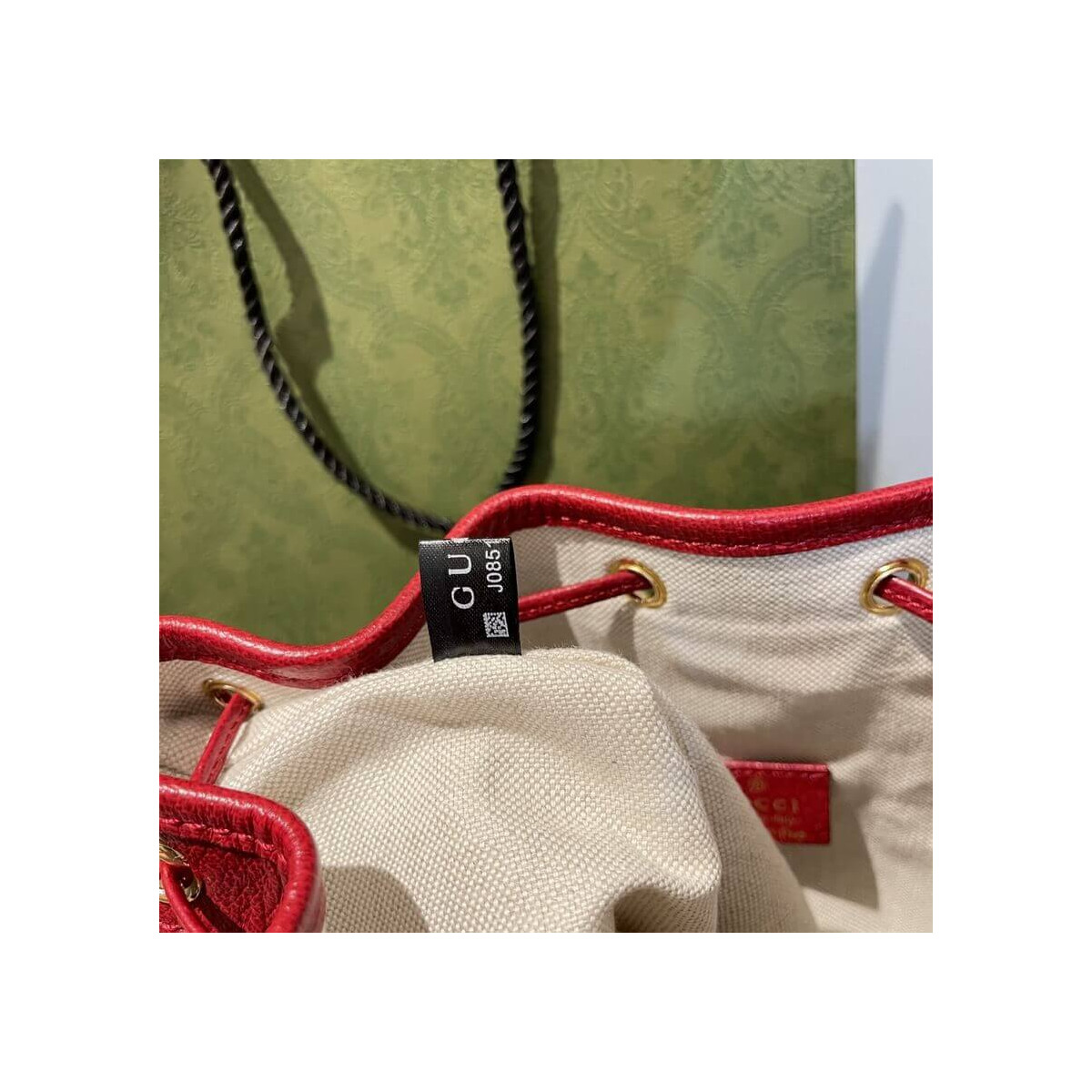 Doraemon x Gucci Small Bucket Bag 655597