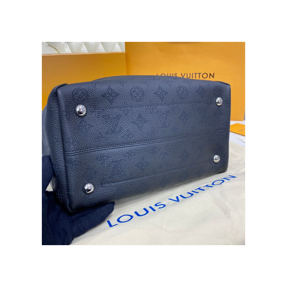 Louis Vuitton Hina MM M54354