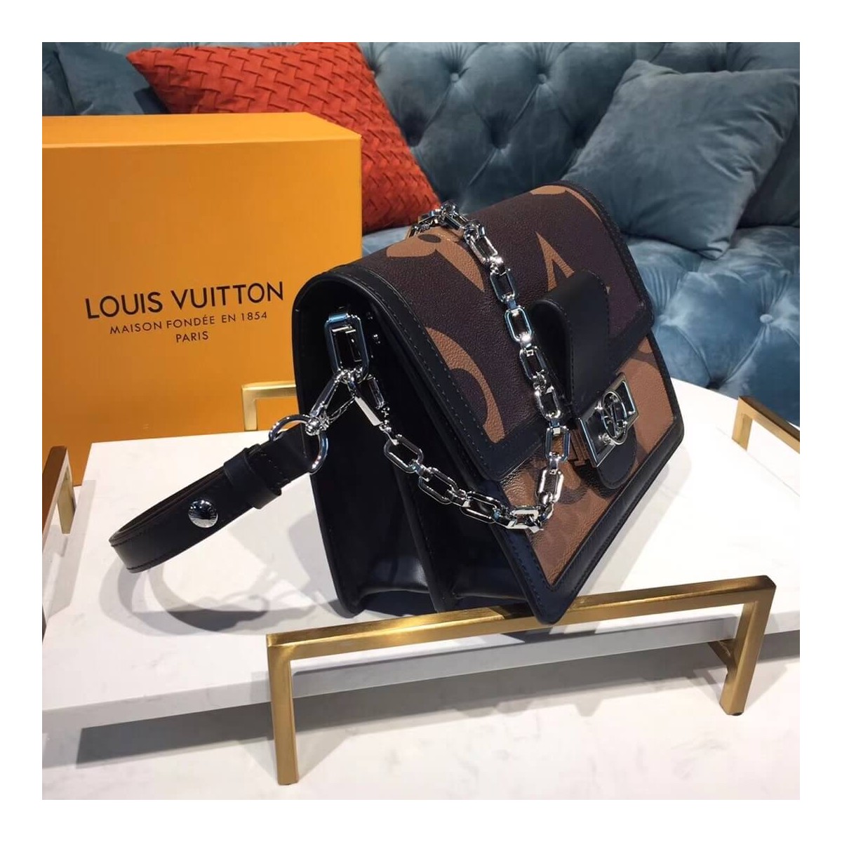 Louis Vuitton Dauphine MM M44599