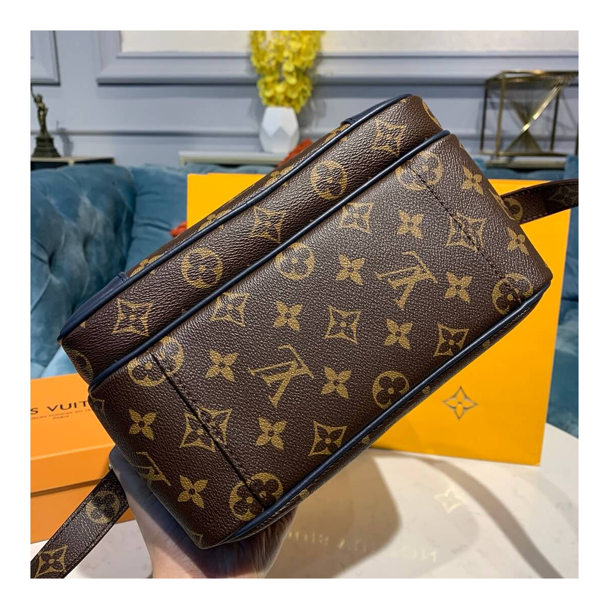 Louis Vuitton Monogram Camera Bag M41510