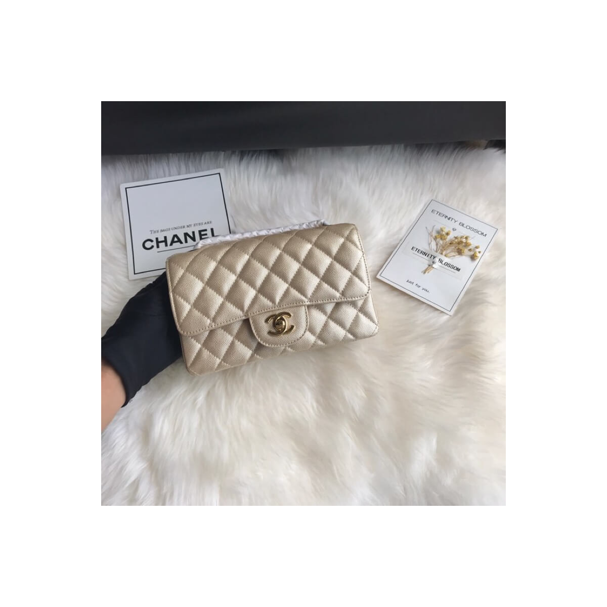 Chanel Caviar Calfskin 20cm Classic Flap Bag 1116