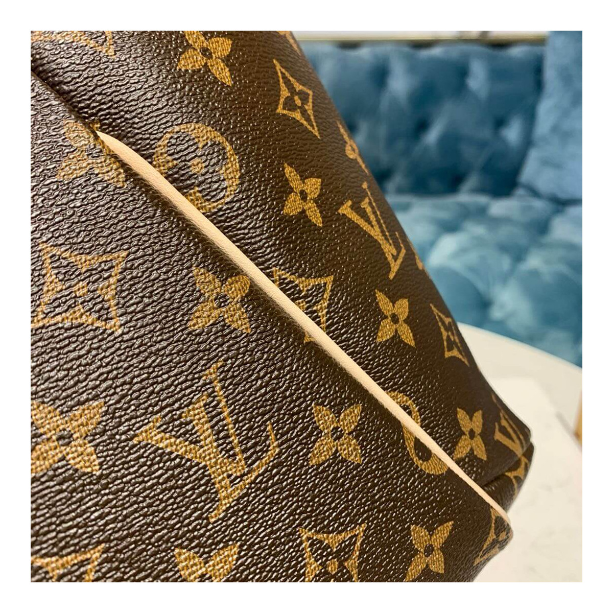 Louis Vuitton Monogram Canvas Totally MM M56689