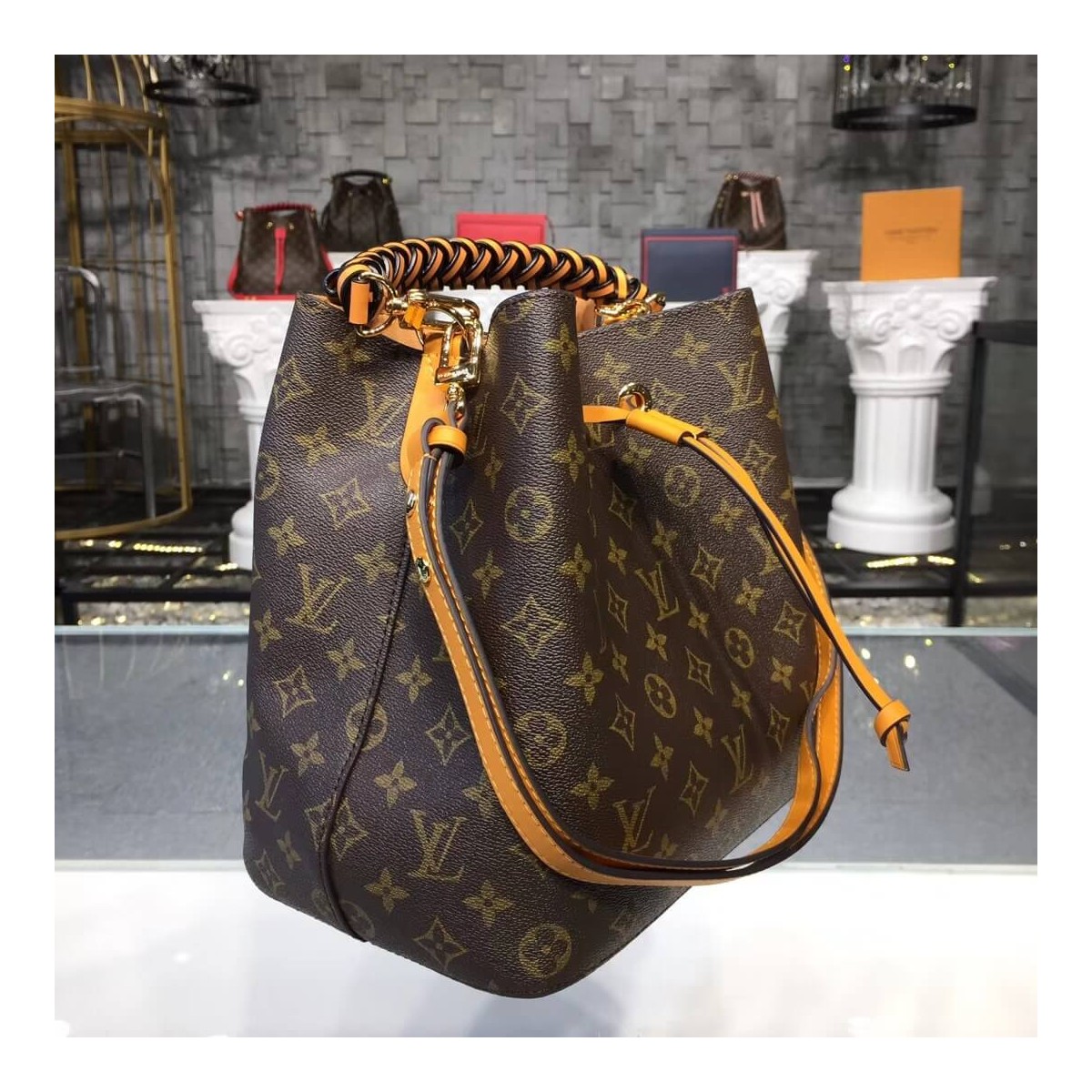 Louis Vuitton Monogram Canvas NeoNoe M43985