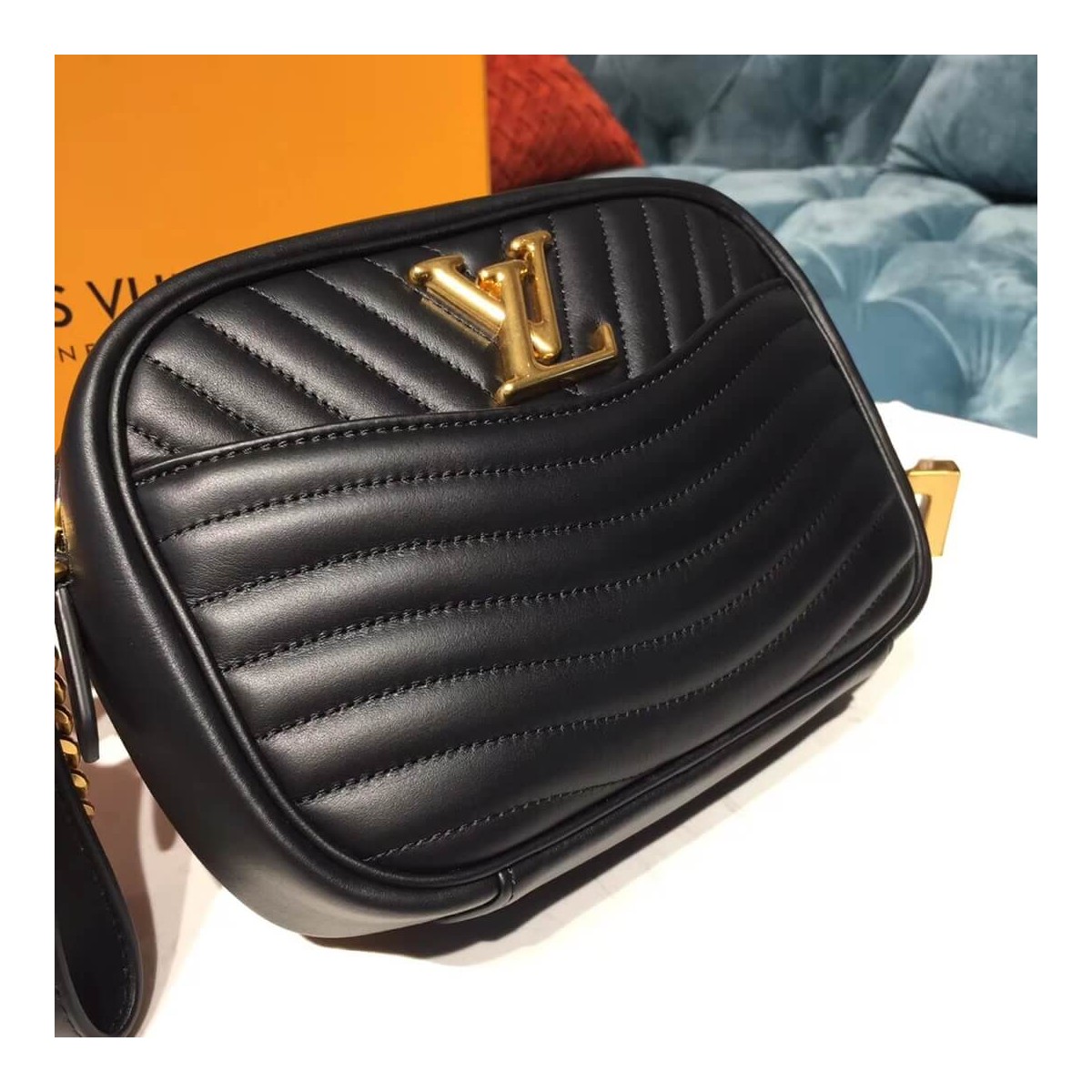 Louis Vuitton New Wave Camera Bag M53682