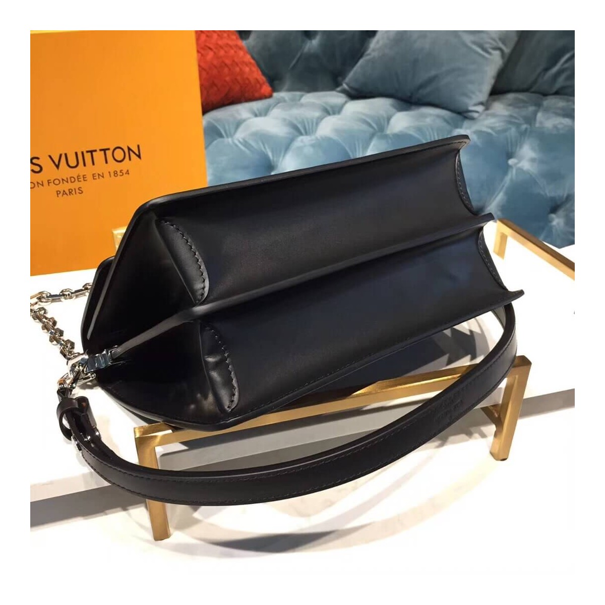 Louis Vuitton Dauphine MM M44599