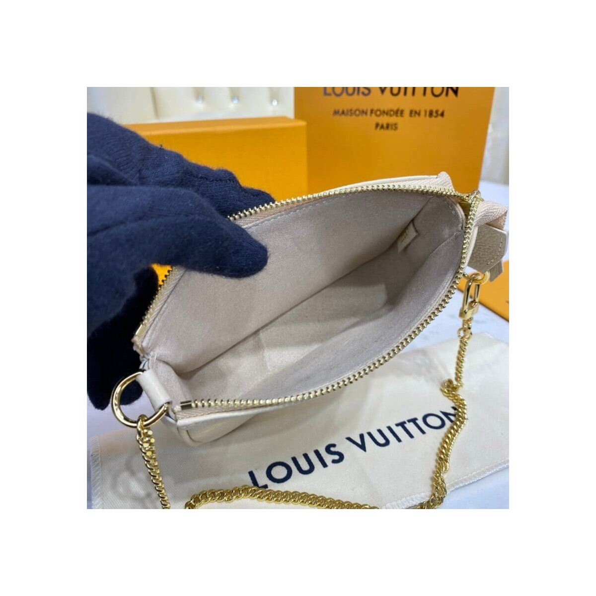 Louis Vuitton Mini Pochette Accessoires M80501