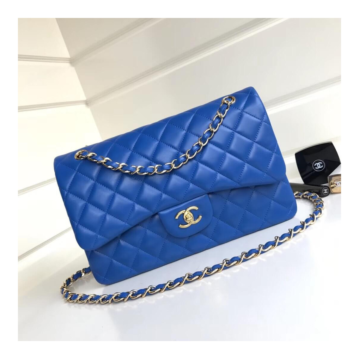 Chanel Lambskin 30cm Classic Flap Bag A1113