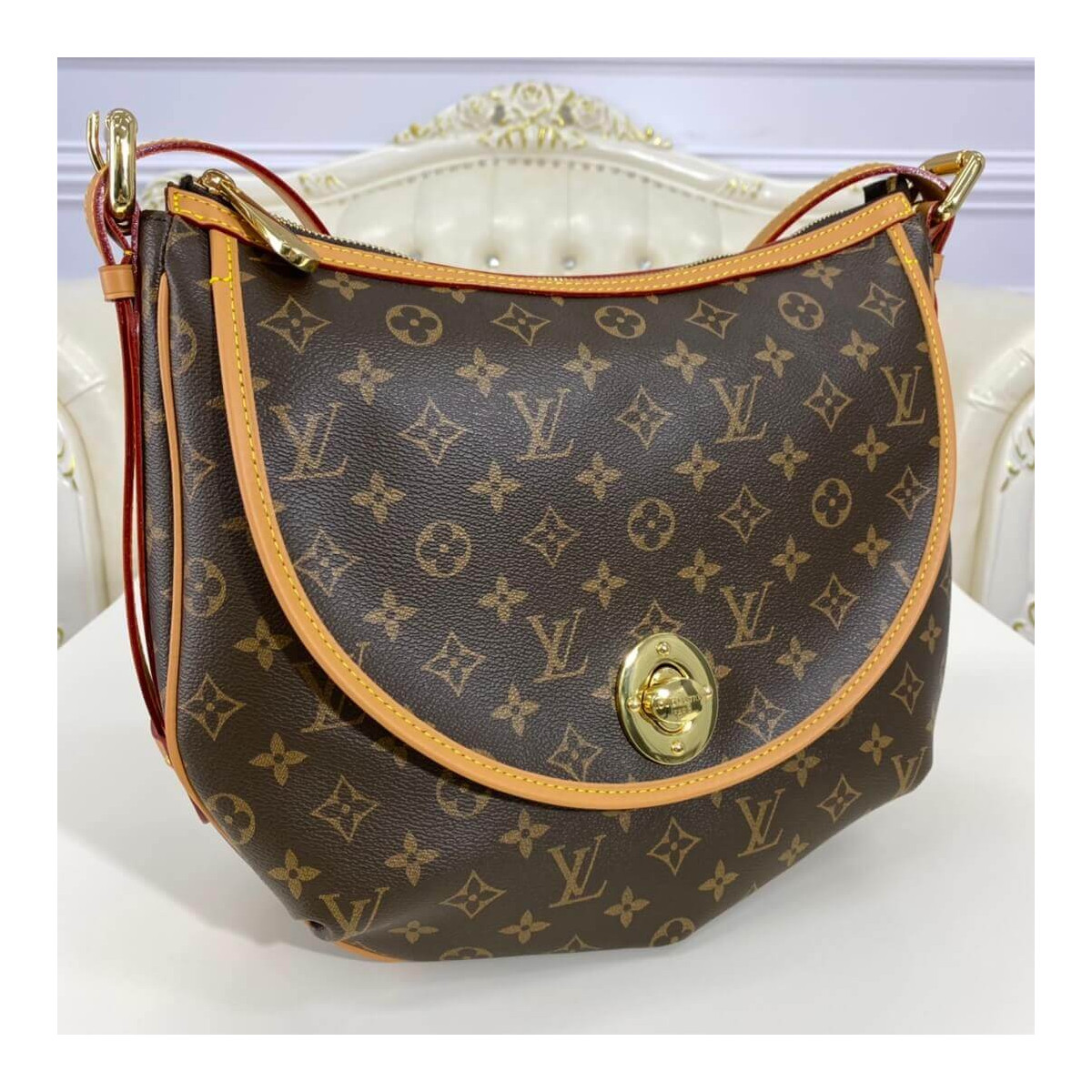 Louis Vuitton Monogram Tulum GM M40075