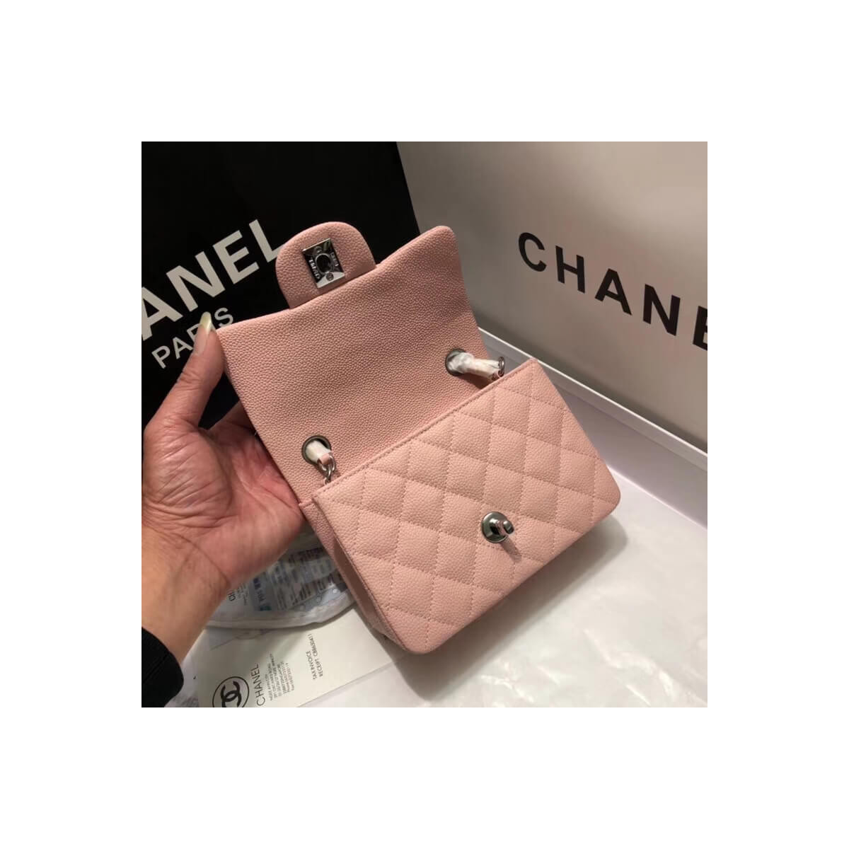 Chanel Caviar Leathe 17cm Classic Flap Bag 1115