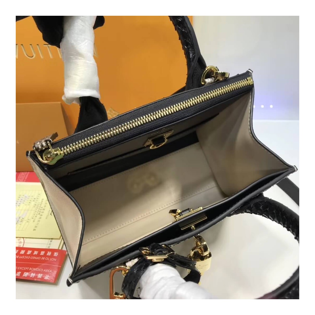 Louis Vuitton City Steamer MiNi N96317