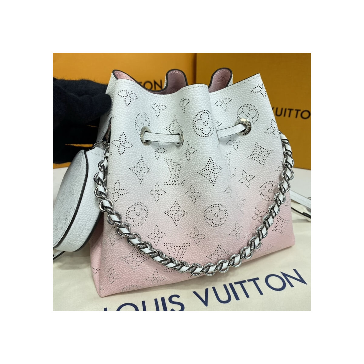 Louis Vuitton Bella M57855 M57856