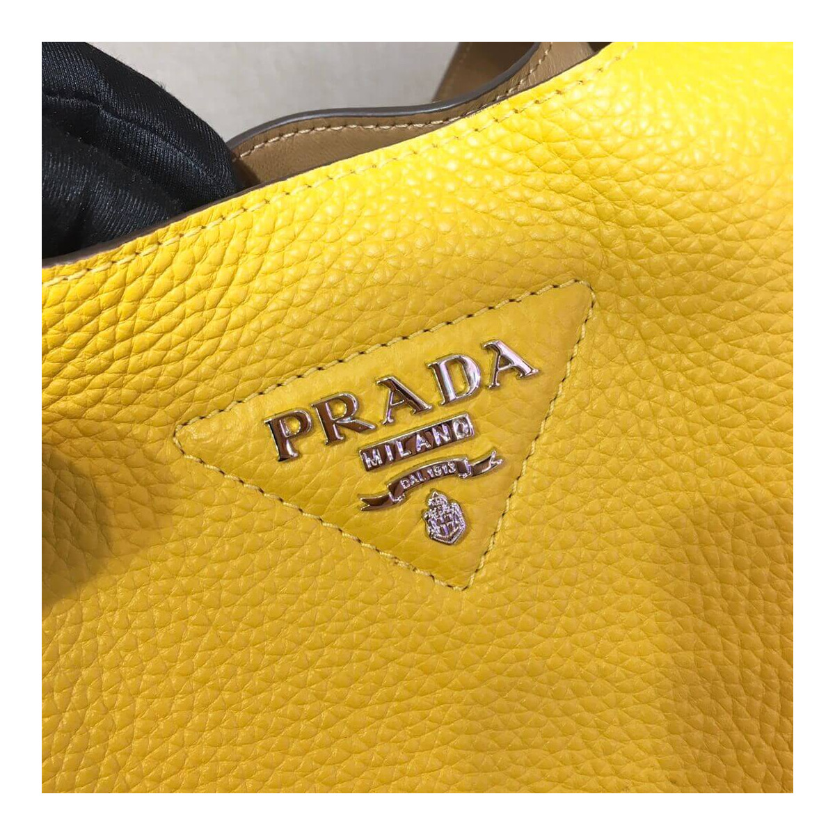 Prada Leather Handbag 1BG335