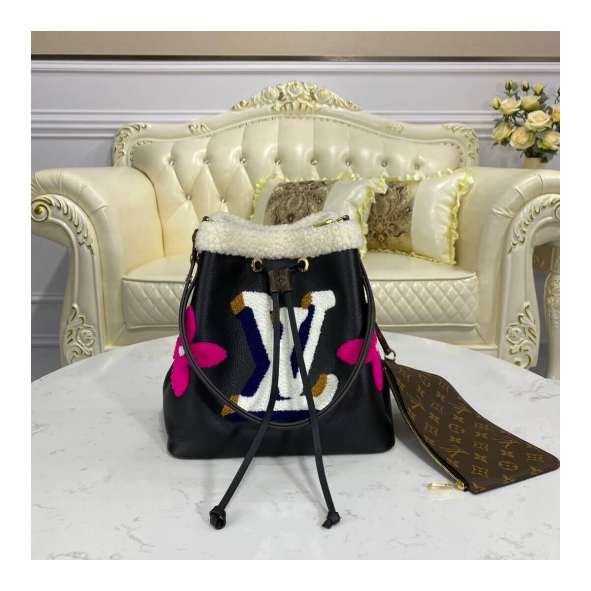 Louis Vuitton Neonoe MM M56963 In Leather and Shearling