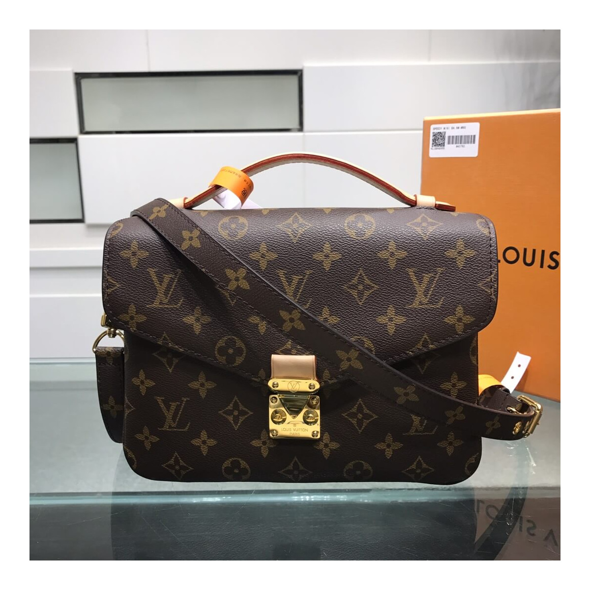 Louis Vuitton Monogram Canvas Pochette Metis M40780