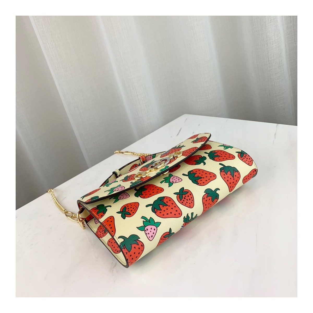 Gucci Zumi Strawberry Print Small Shoulder Bag 572375