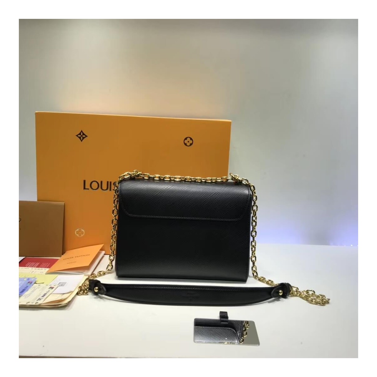 Louis Vuitton Epi Leather Twist MM M52891