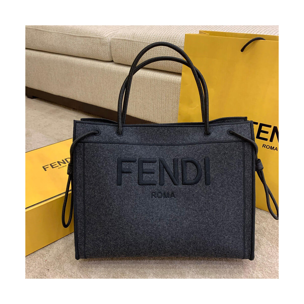 Fendi Logo Wool Shopper 8BH378