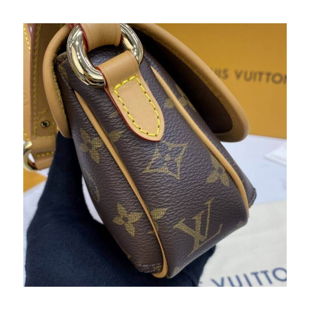 Louis Vuitton Tikal PM Shoulder Bag M40078