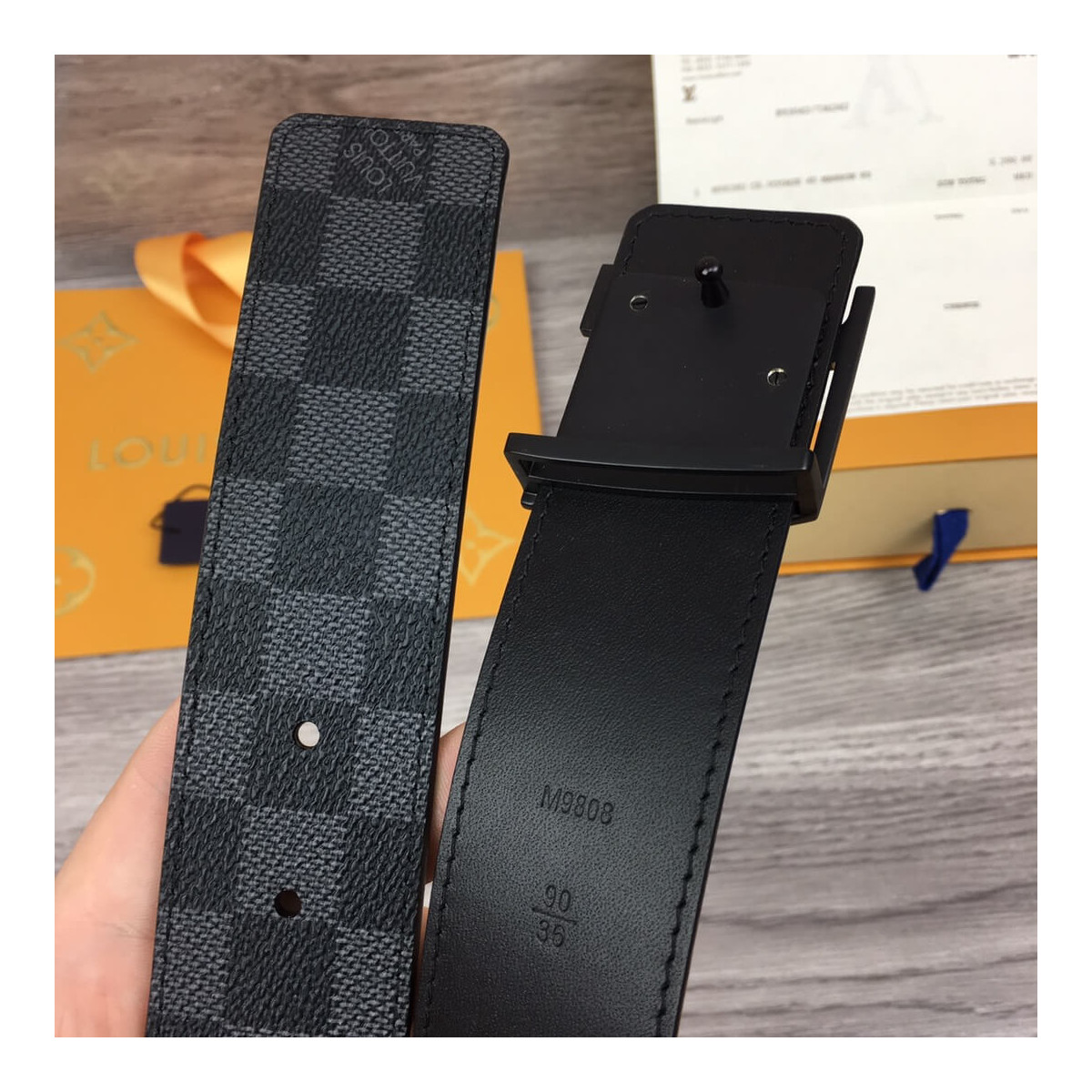 Louis Vuitton Initiales 40mm Belt M9808