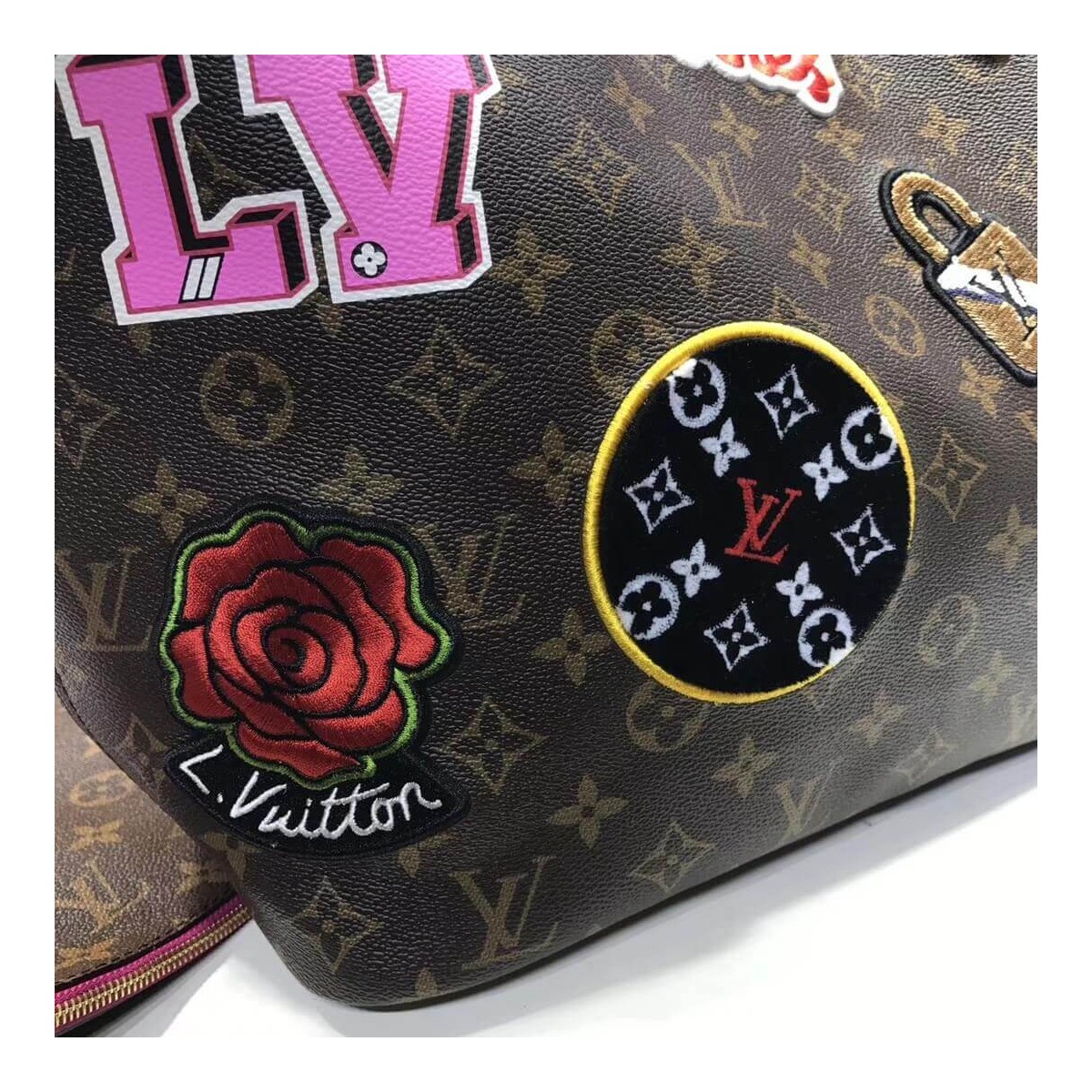 Louis Vuitton Monogram Canvas Neverfull MM M43988