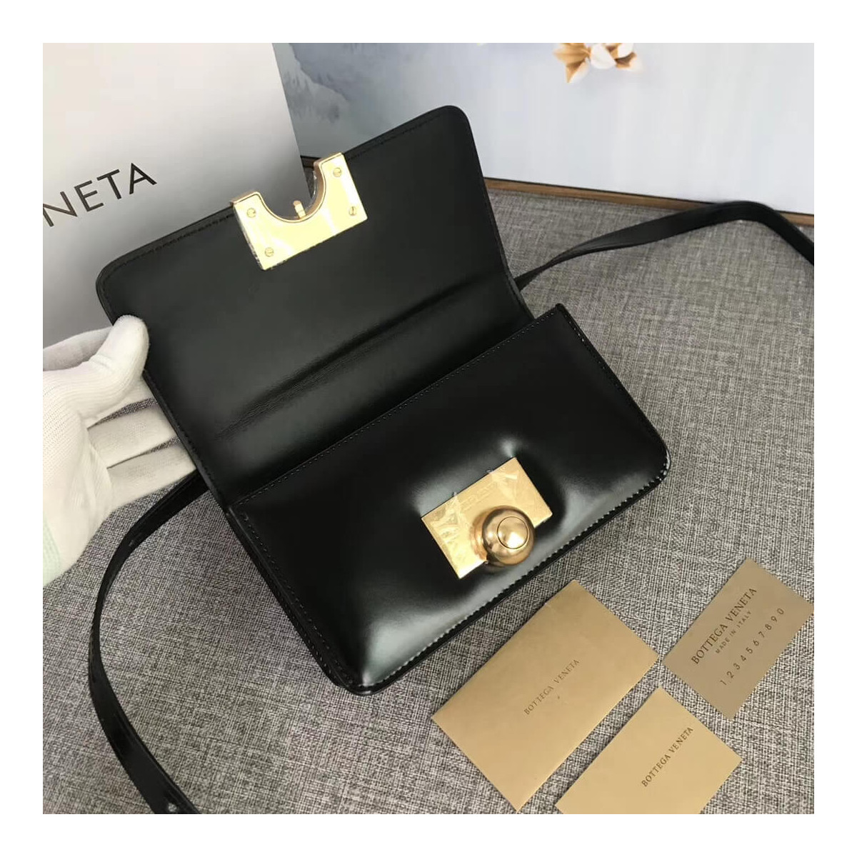 Bottega Veneta Mini Bv Classic Bag 587222